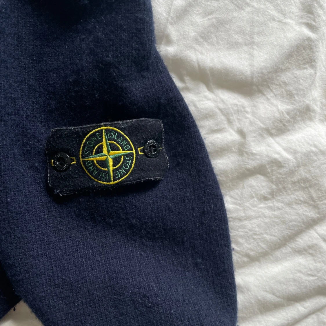 Mörkblå ulltröja från Stone Island - 2