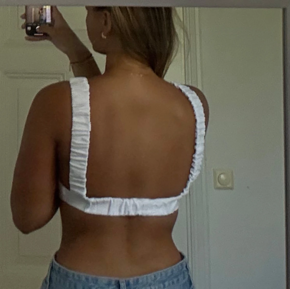 Vit topp öppen rygg - 1