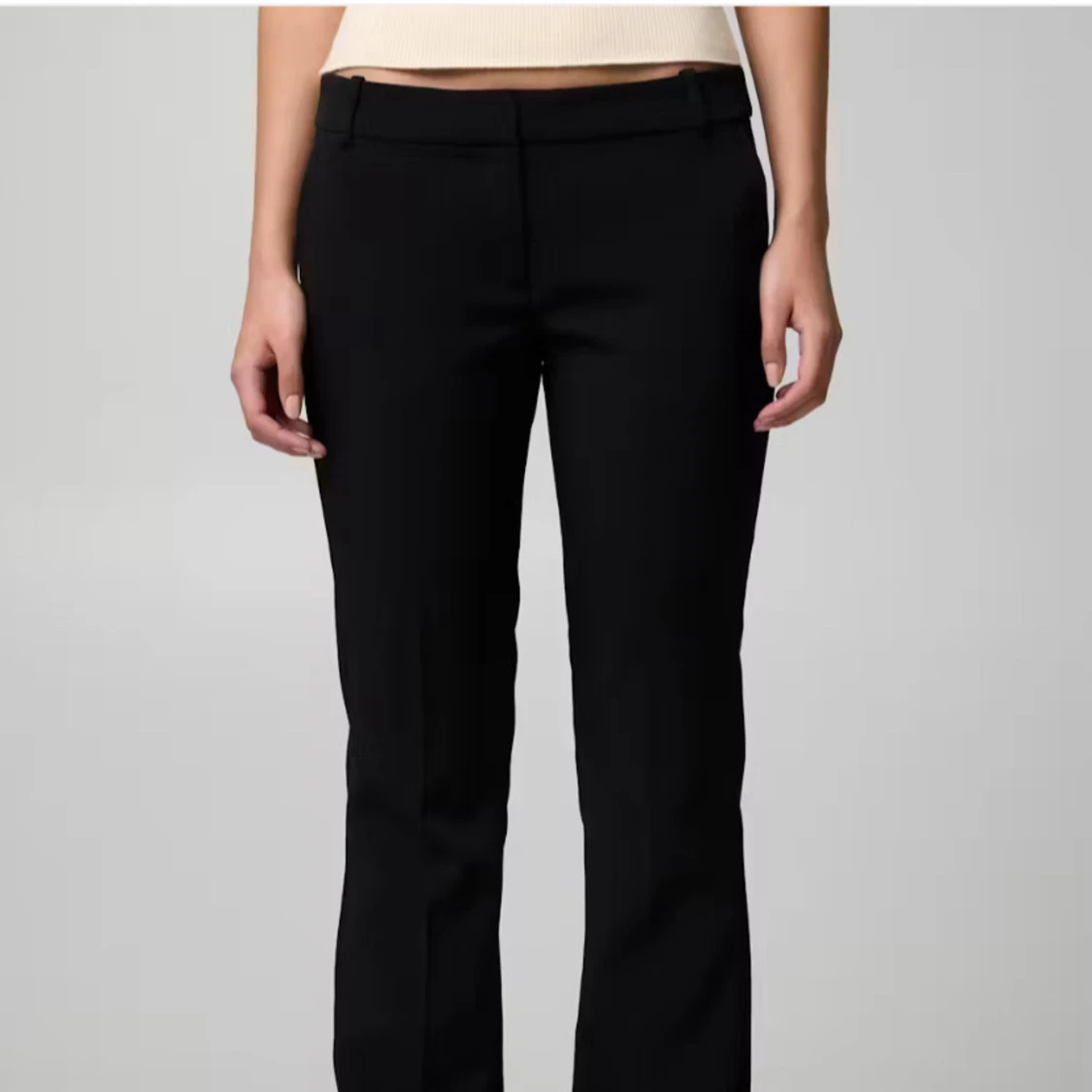 Svarta kostymbyxor med rak passform