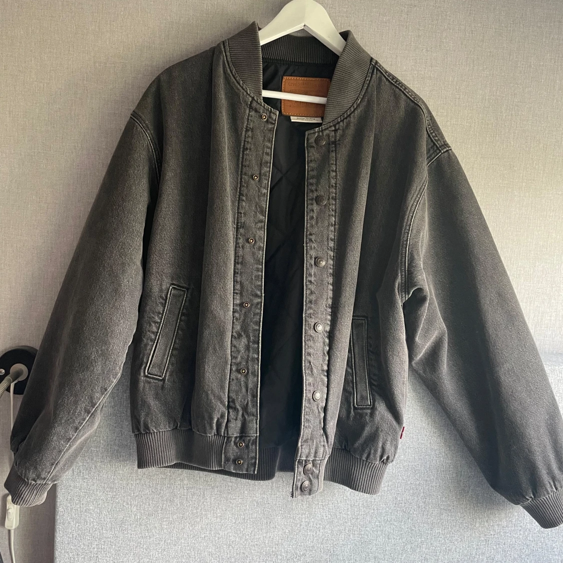 Svart jeansbomberjacka från Levi's - 2