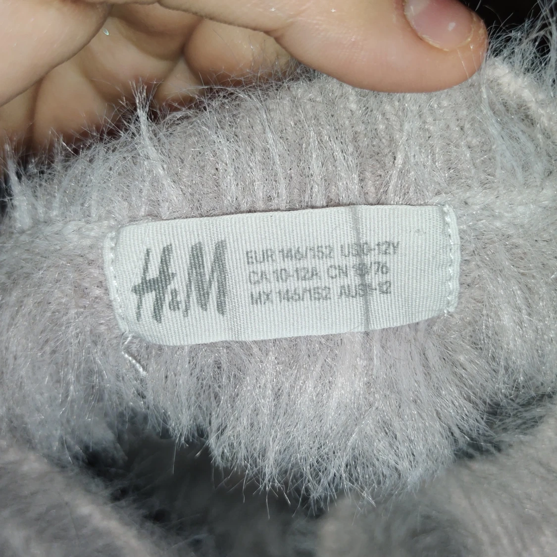 Ljus fluffig tröja från H&M - 1
