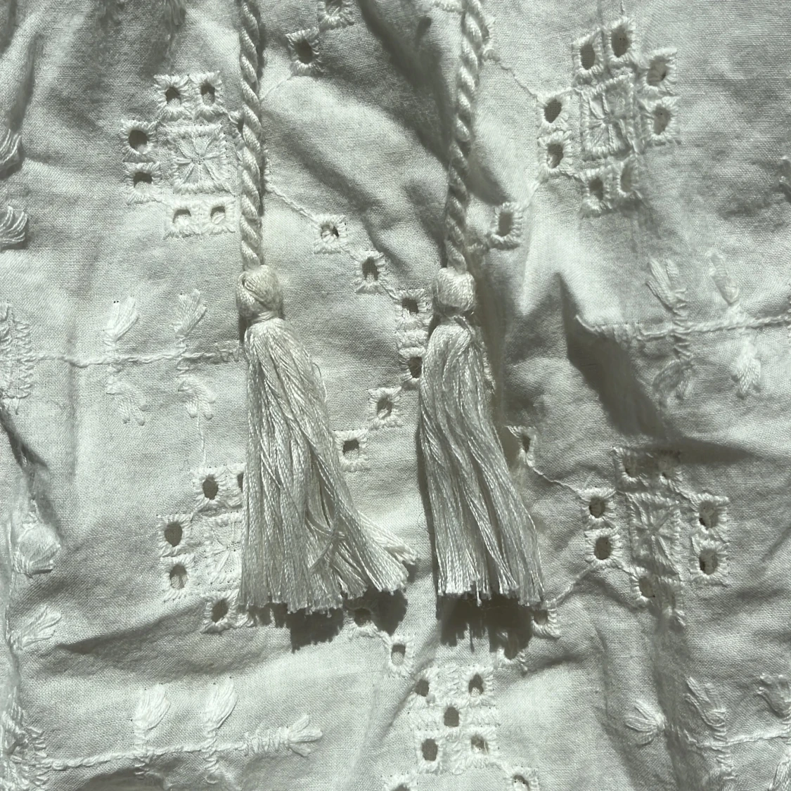 vit blus från only  - 2