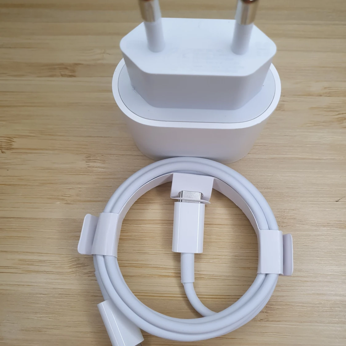 XTW Type-C Quick Charging Set, 30W Charger and 60W 1m Type-C Cable