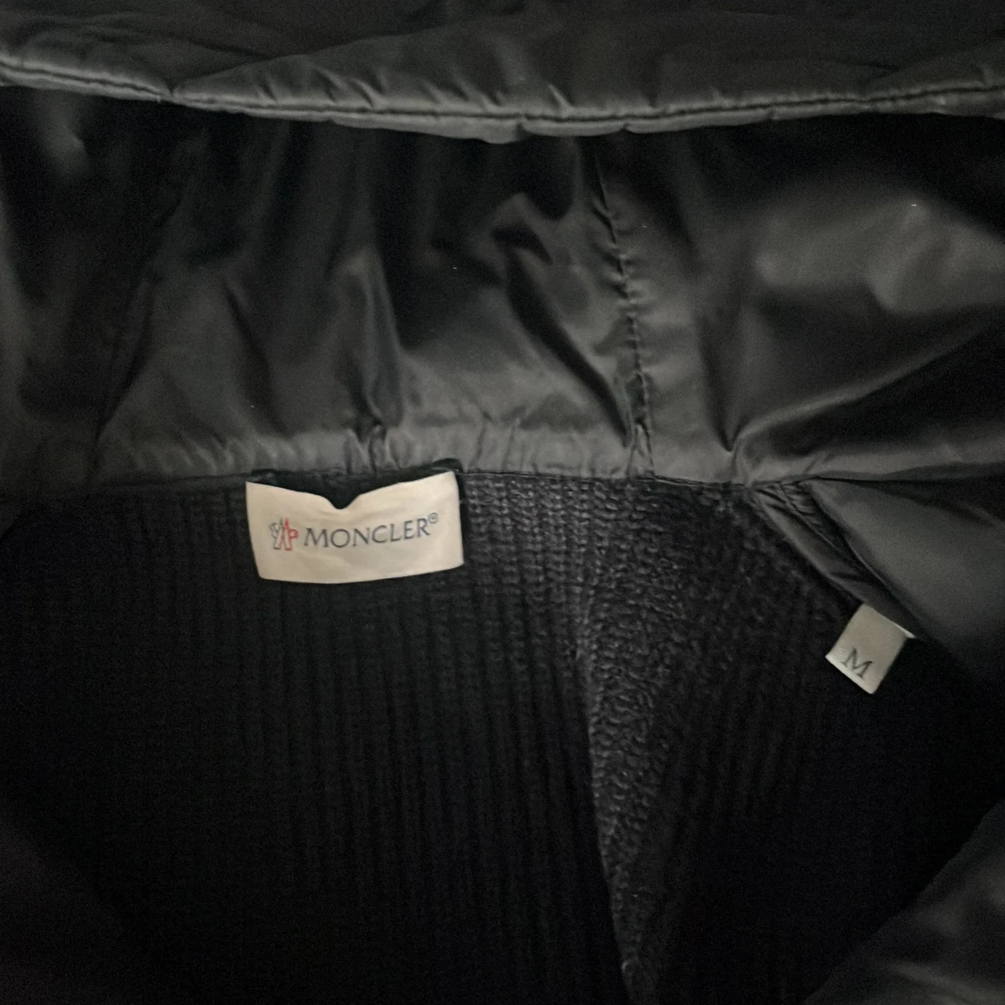 Svart jacka från Moncler - 1