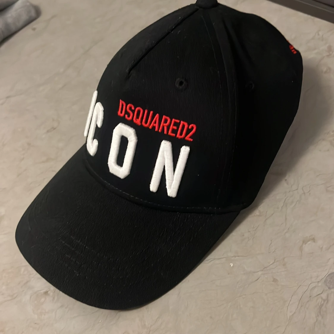 Svart keps från Dsquared2 - 4