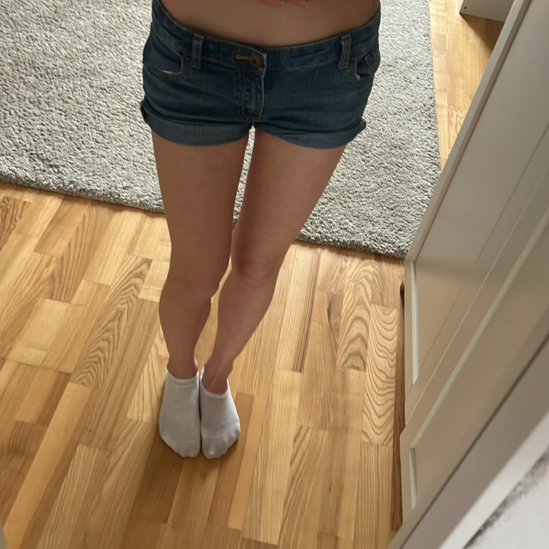 Mörkblå jeansshorts