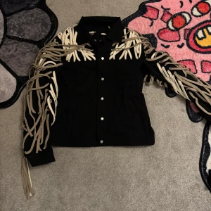 Rick Owen’s lace jacket  - Used 2 times, still with tags . Older version. Authentic. Length:65cm. Size L fits like S 