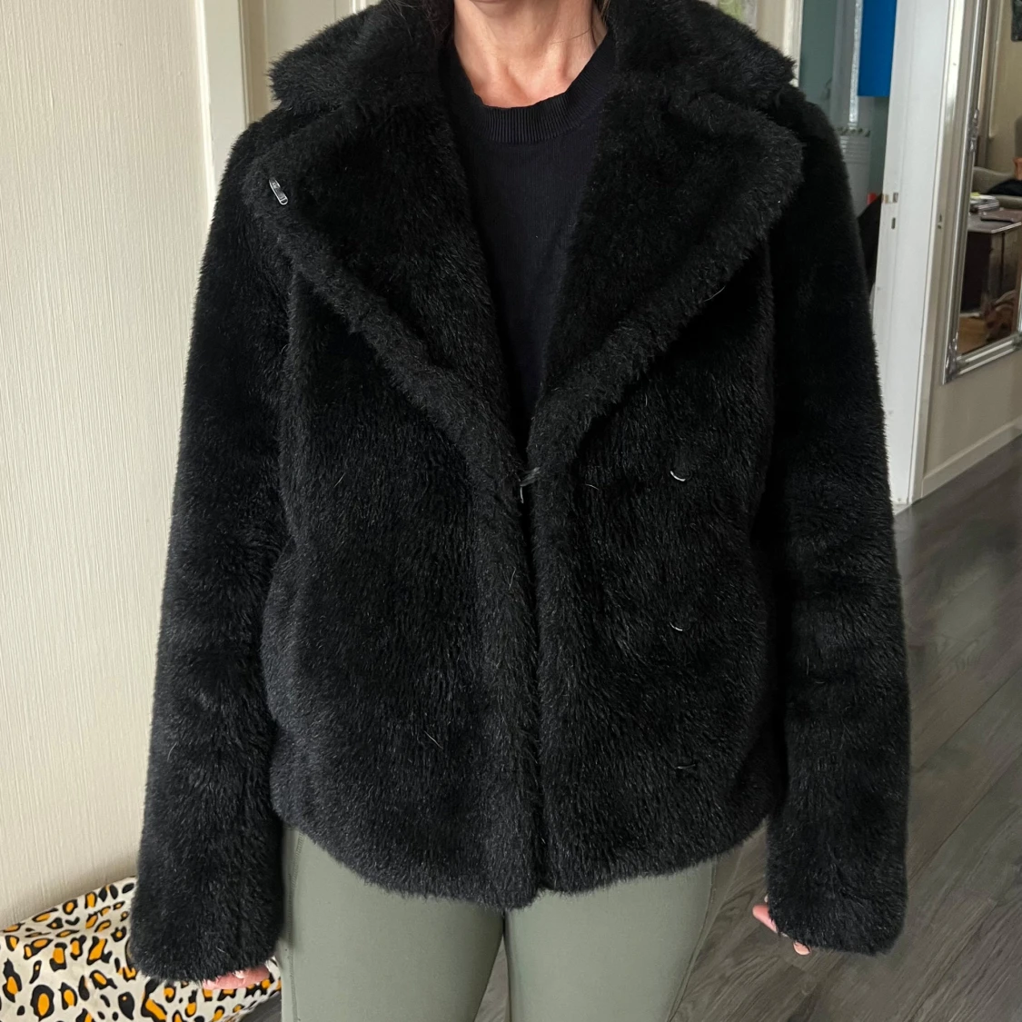 Svart pälsjacka - 2