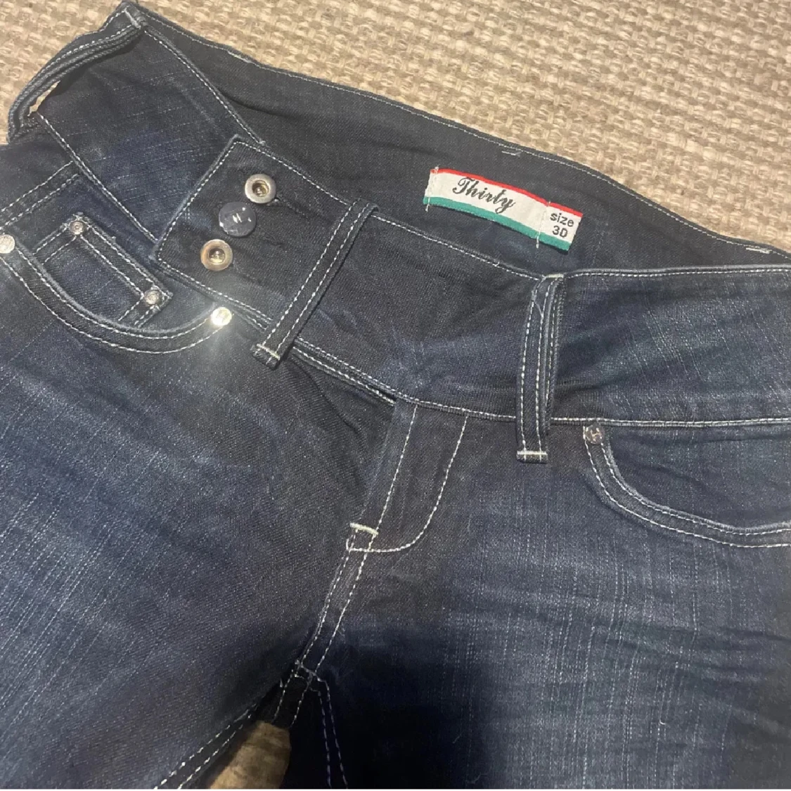 snygga lågmidjade jeans - 2