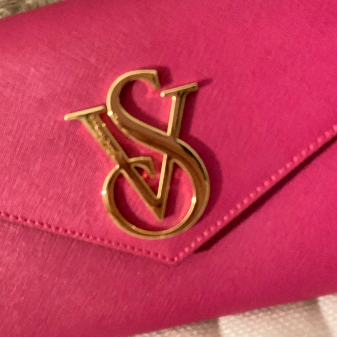Intressekoll!!Rosa kuvertväska från Victoria Secret - 1