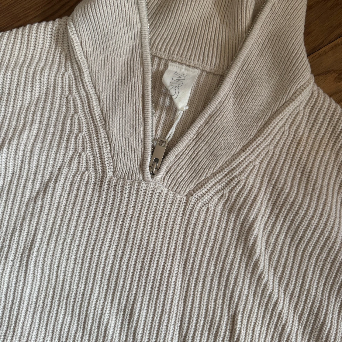 Beige zip tröja med dragkedja från Carin wester - 1