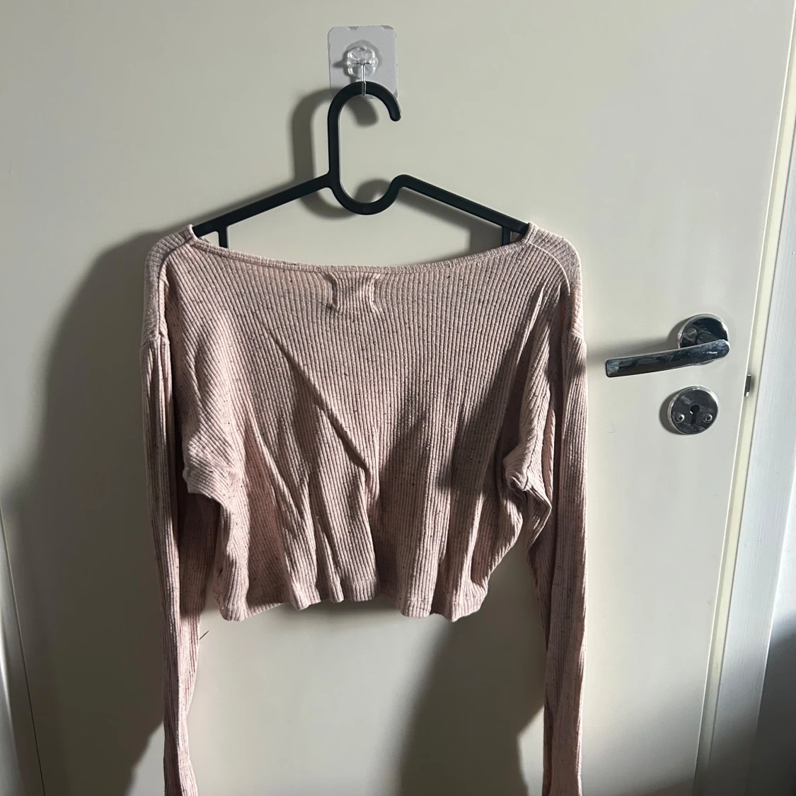Rosa ribbad croppad tröja - 2