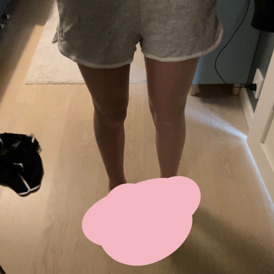 Grå shorts från H&M - 2