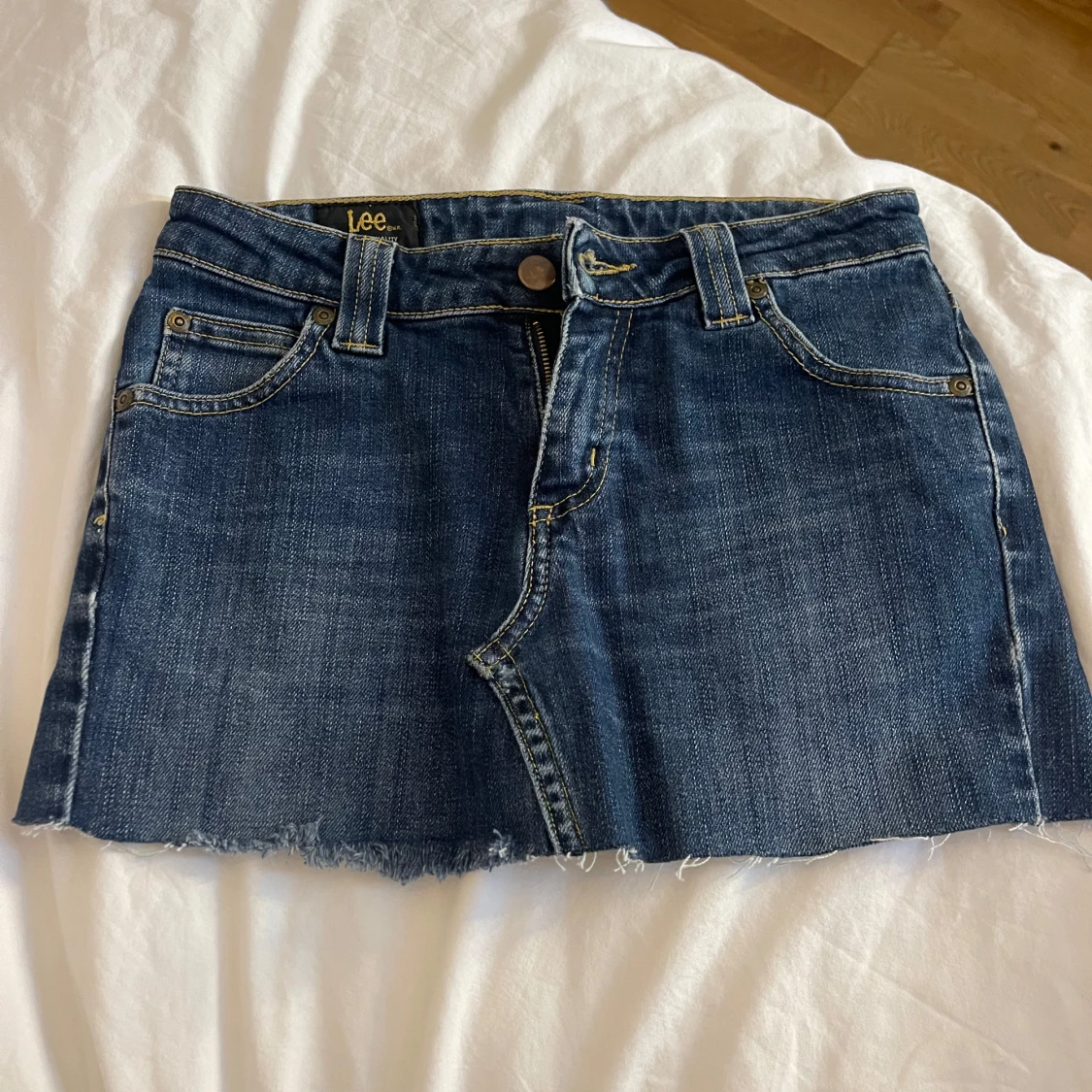 Blå jeanskjol från Lee