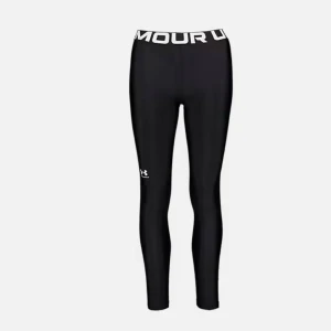 Svarta leggings från Under Armour - Snygga svarta leggings från Under Armour med hög midja och elastisk linning. Perfekta för träning med en tight passform och logotypdetalj på benet. Materialet är stretchigt och andas bra.