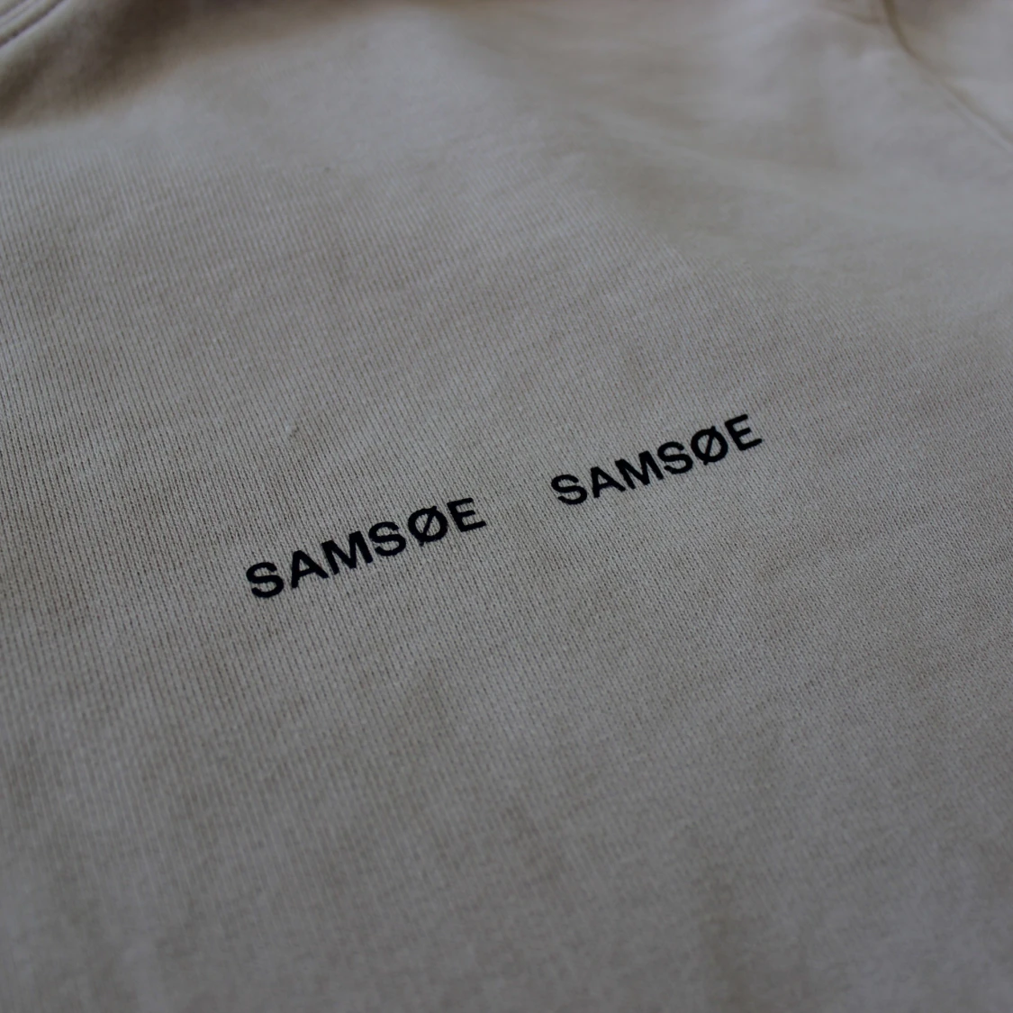 Beige hoodie från Samsøe Samsøe - 4
