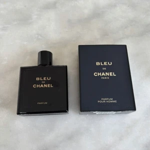 Bleu de Chanel Parfum 100ml - Bleu de Chanel Parfum 100ml helt ny aldrig använt. Pris kan diskuteras vid snabb affär