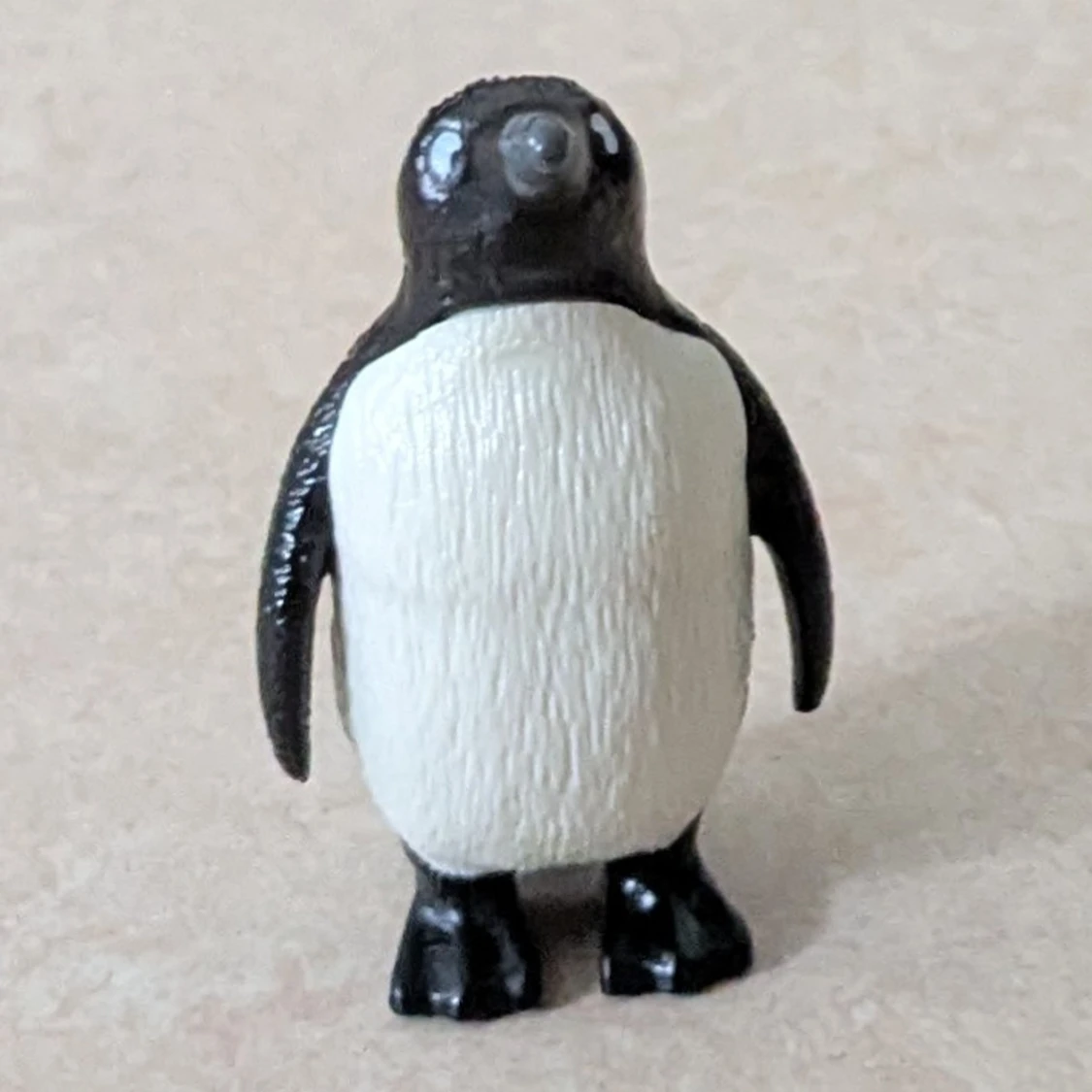Liten plast pingvin  - 3