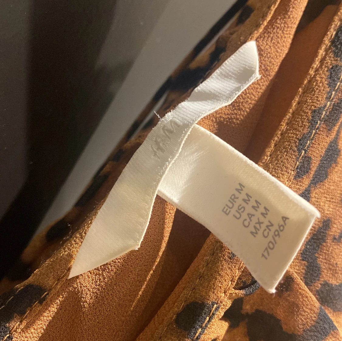 Leopardmönstrad blus från H&M - 1