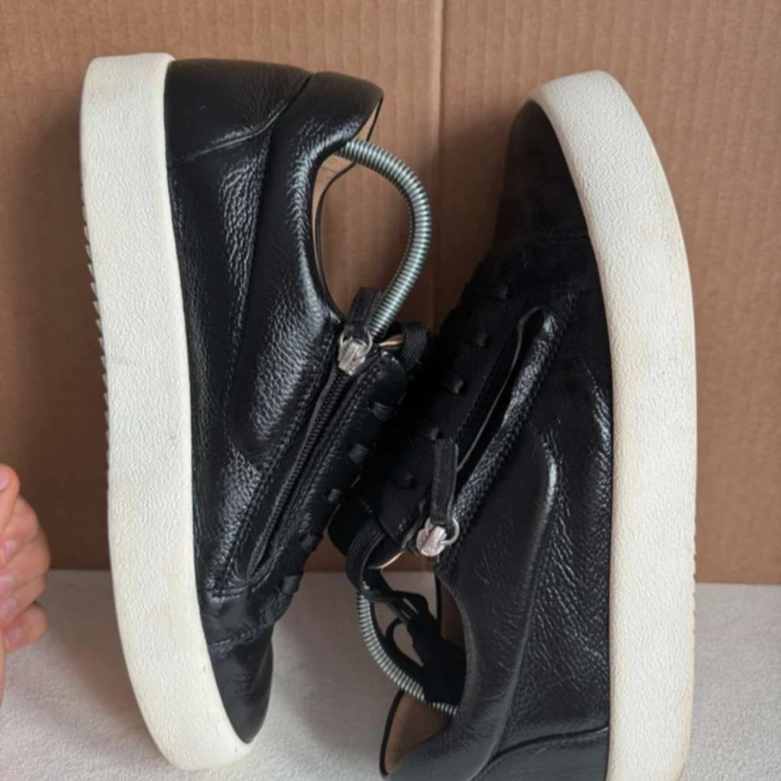 Svarta sneakers från Giuseppe Zanotti - 2