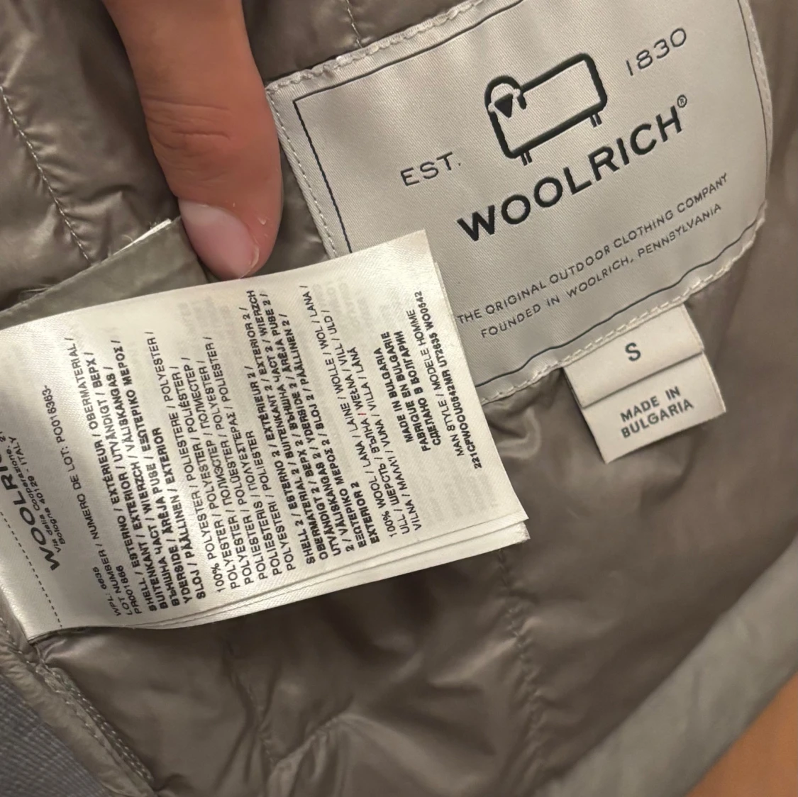 Grå cardigan från Woolrich, storlek S - 2