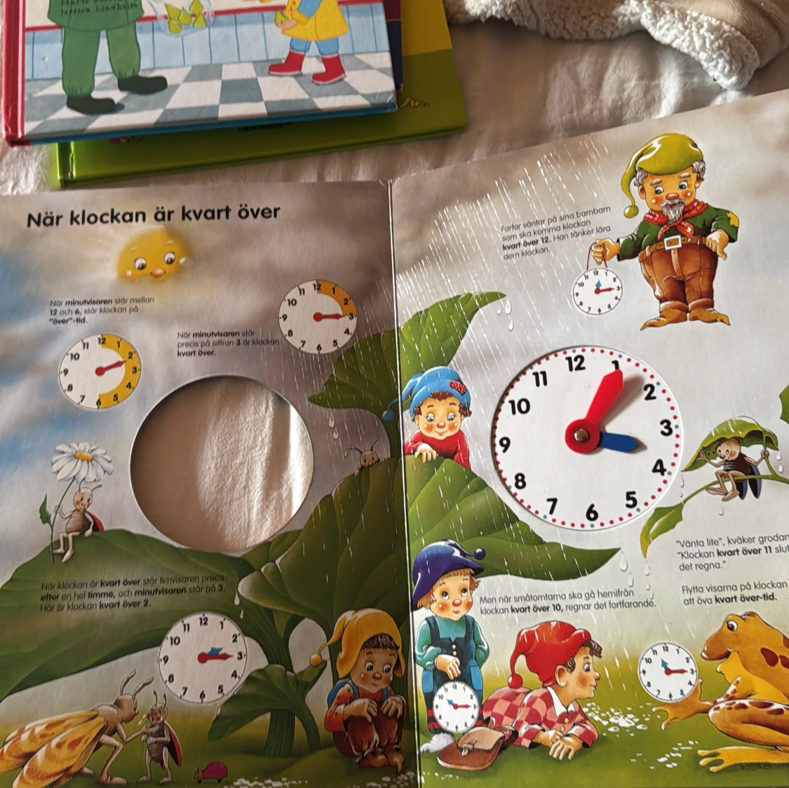 Lär dig klockan med småtomtarna - 2