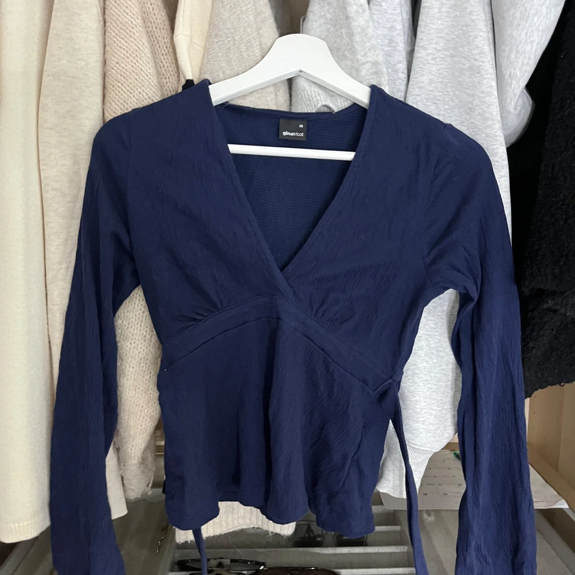 Mörkblå långärmad