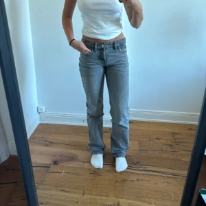 Raka jeans - Zaras Lågmidjade raka jeans