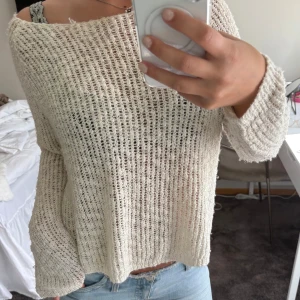 Stickad tröja  - Fin stickad tröja i mycket bra skick 