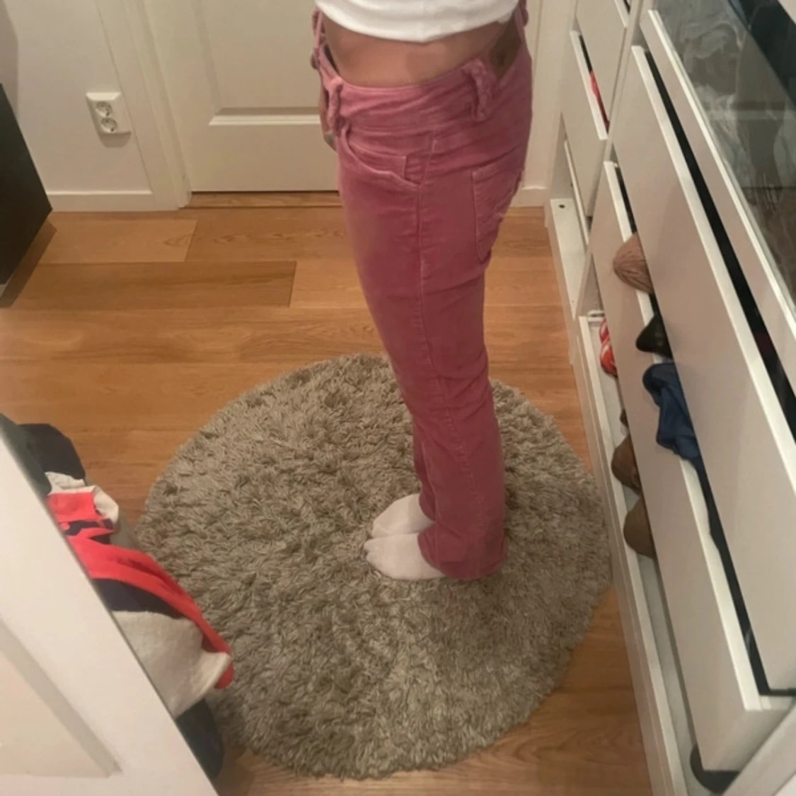 Rosa manchesterbyxor med stjärndetalj - 1