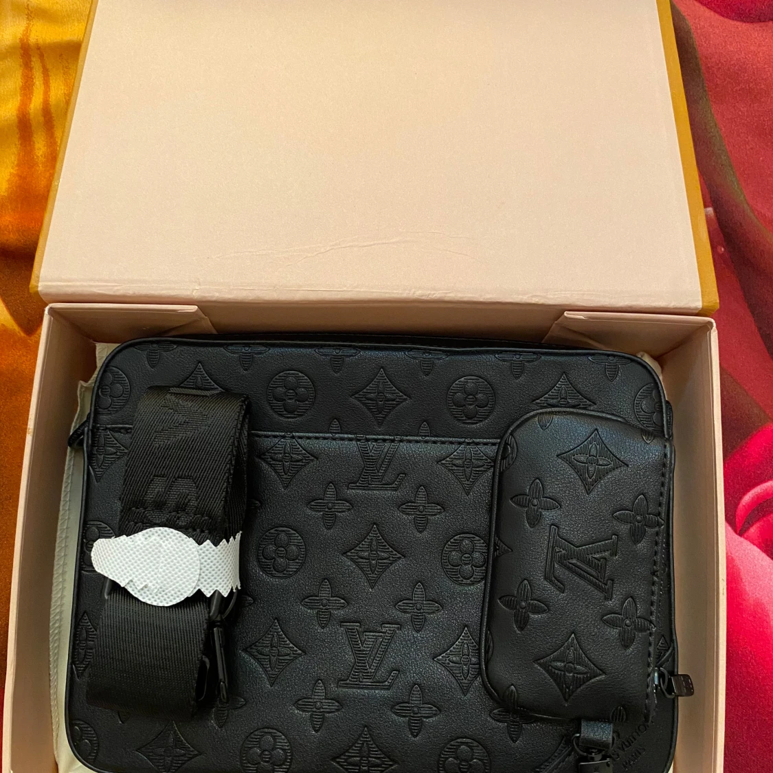 Svart Axelväska  - 1