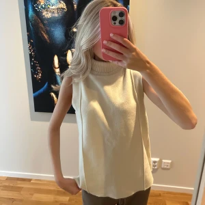 Stickad väst zara - Superfin stickad väst ifrån zara💕