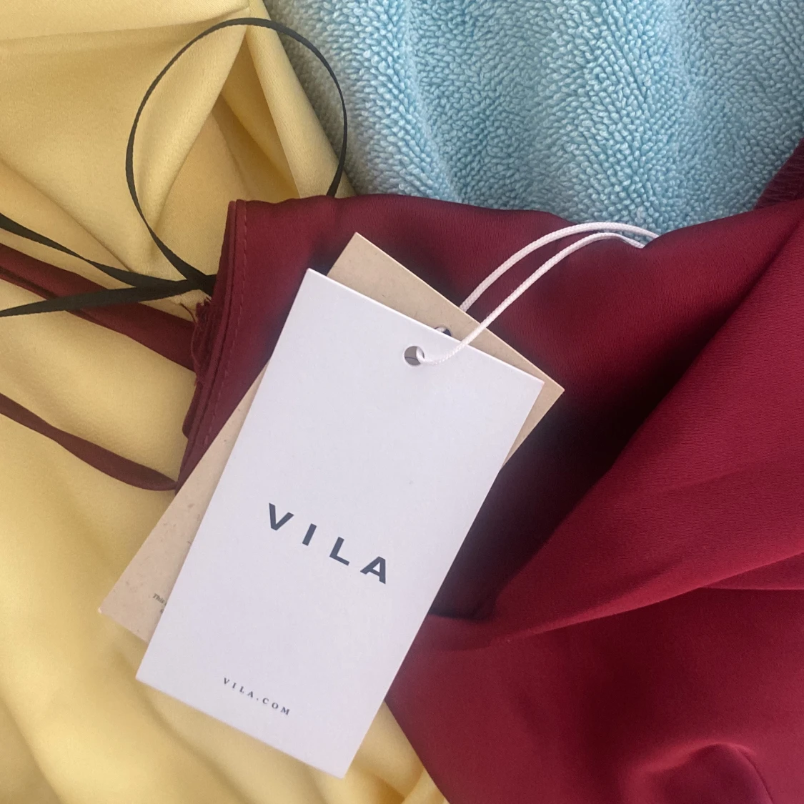 Vinröd långklänning från Vila - 3