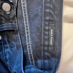 Svarta jeans från Hope - Snygga svarta jeans från Hope, knappt andvända, nypris 2300