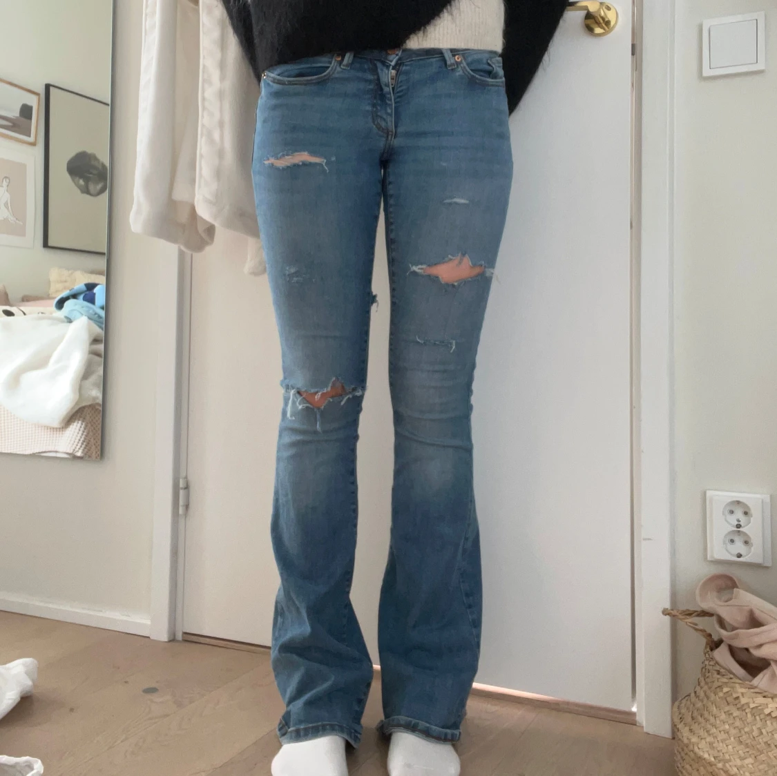 Slitna lågmidjade bootcut jeans - 2