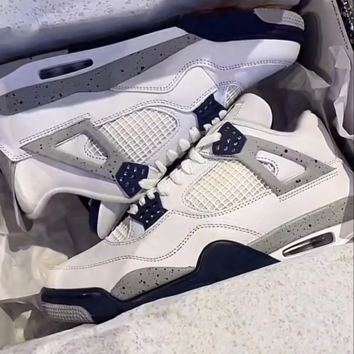 Jordan 4 Midnight Navy