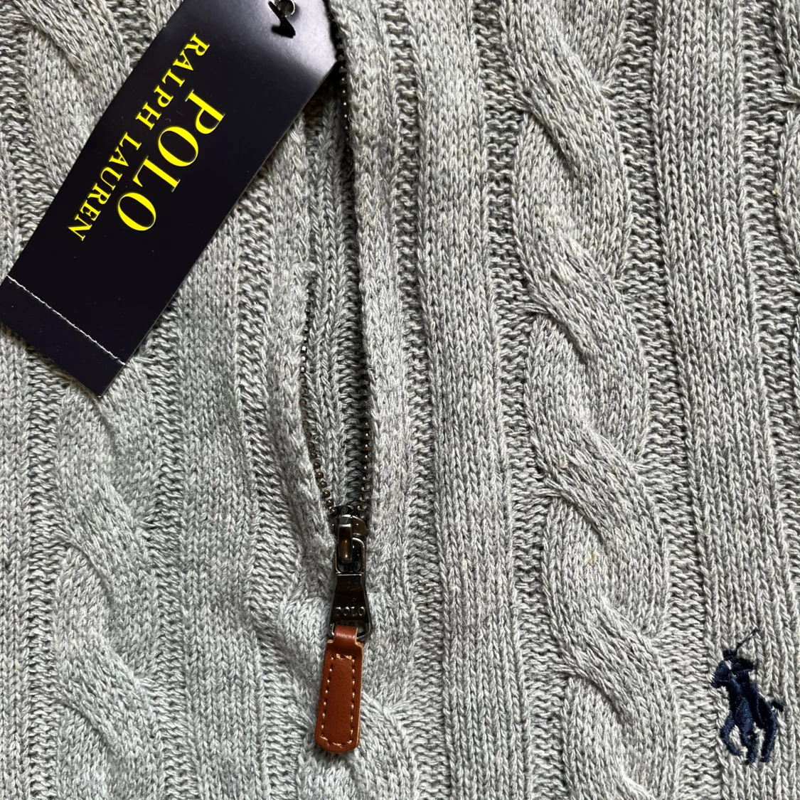 Grå stickad tröja från Ralph Lauren LÄS BESKRIVNINGEN - 1