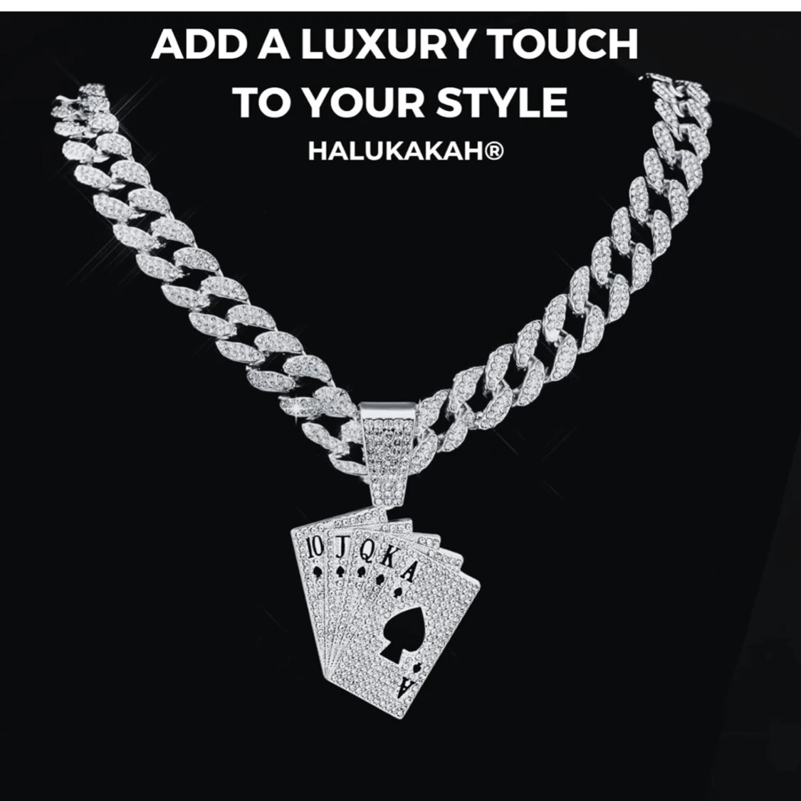 Lyxigt halsband med kortlekshänge från Halukakah