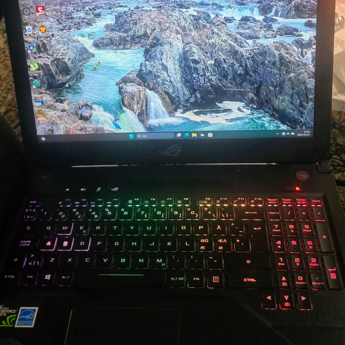 Asus ROG Strix GL503G Gaming & Studier i Perfekt Skick (7000kr)