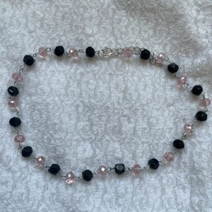 Halsband - Halsband som jag gjort själv.