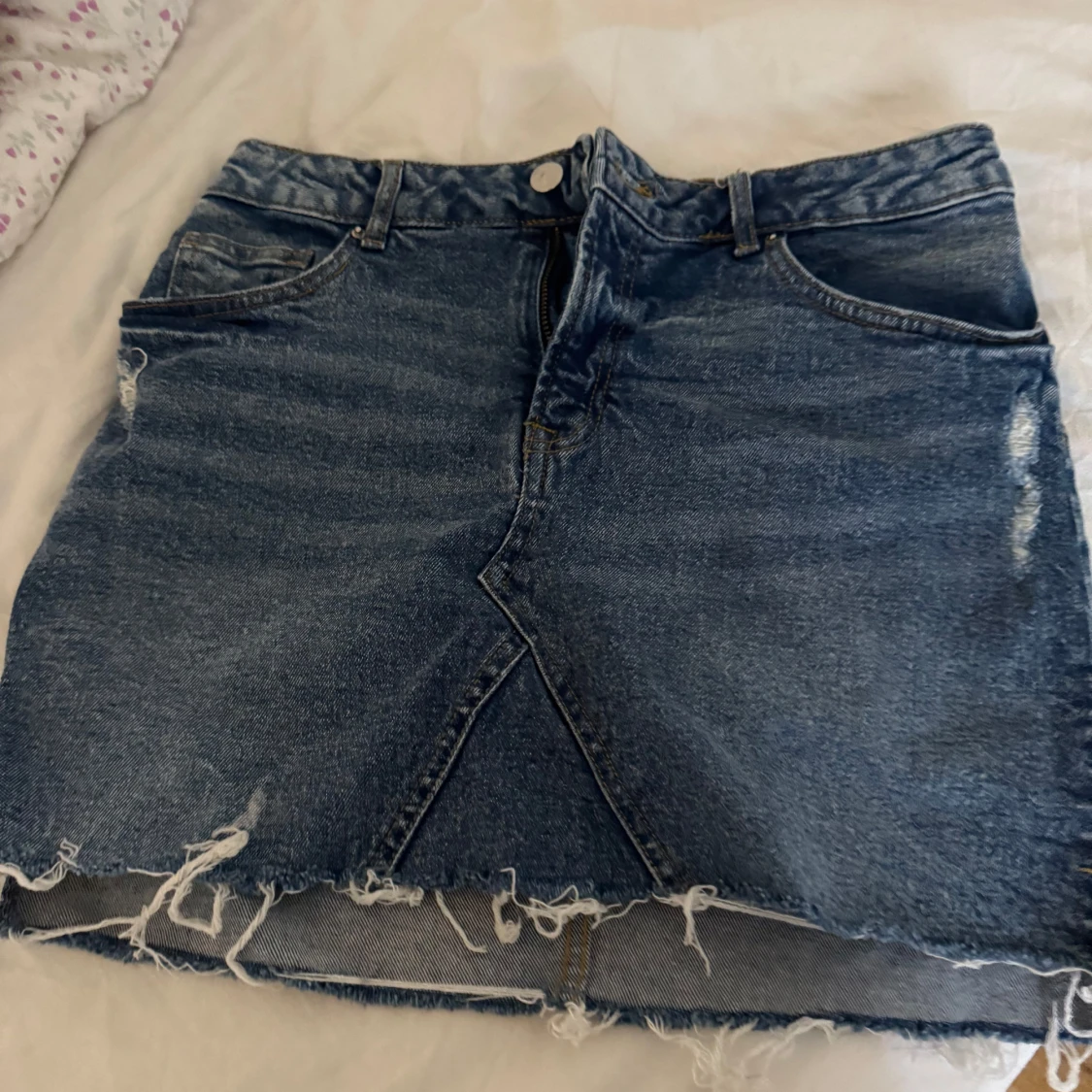 Blå jeanskjol från H&M Divided