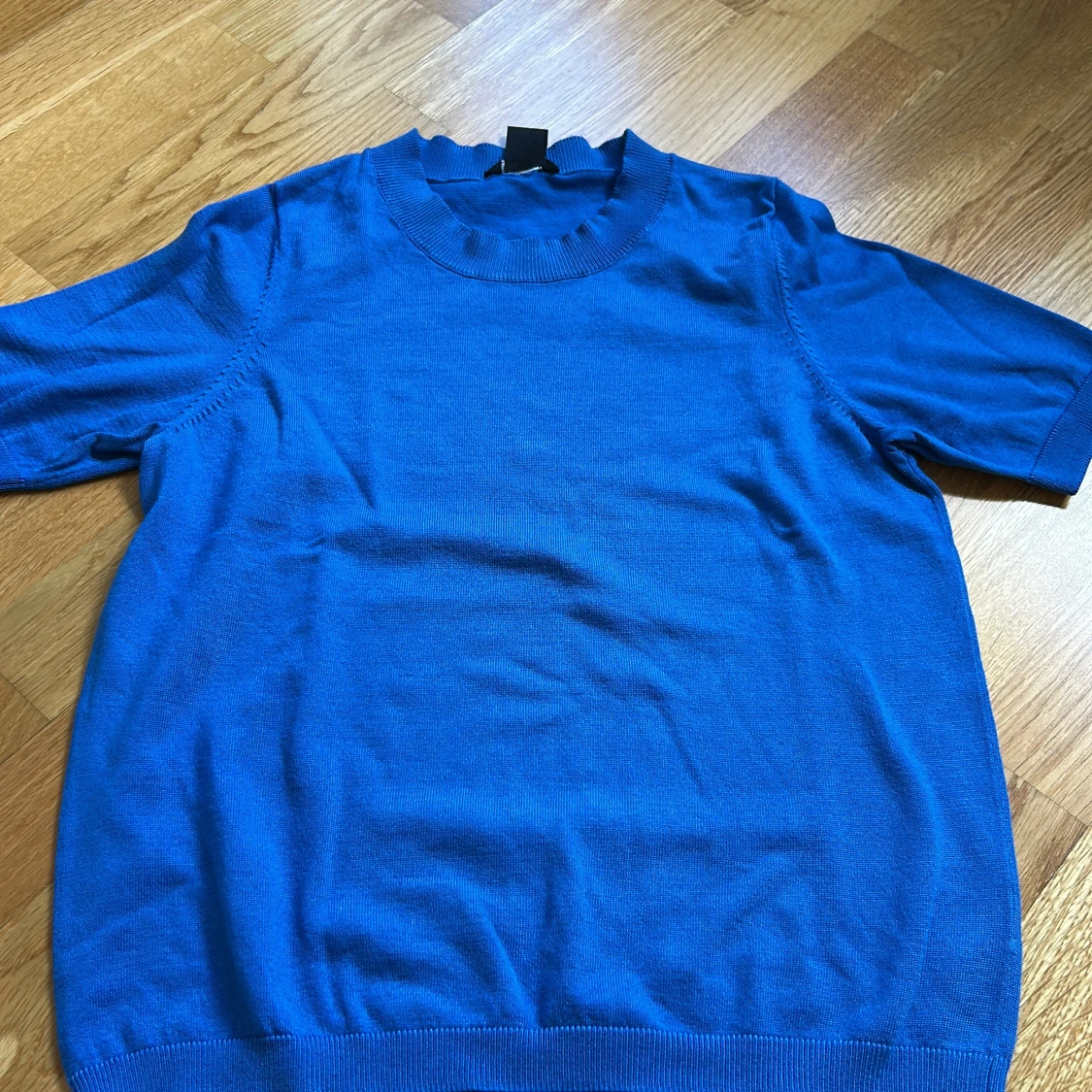 Blå kortärmad tröja från Lindex