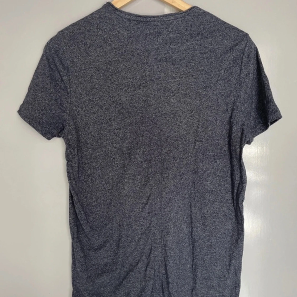 Grå t-shirt från Tommy Jeans Small - 2