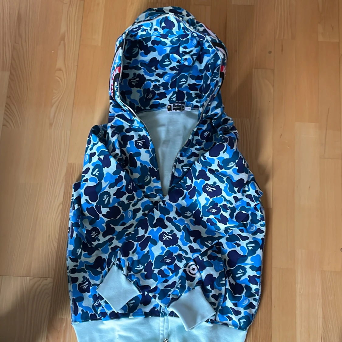 Blå camo hoodie från A Bathing Ape - 1