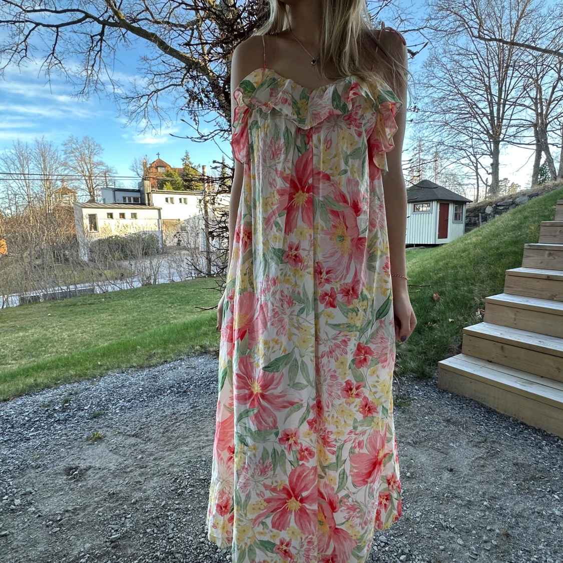 Blommig sommarklänning