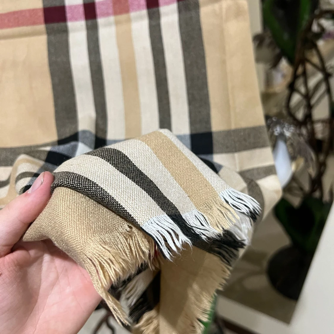 Rutig BURBERRYhalsduk - 4