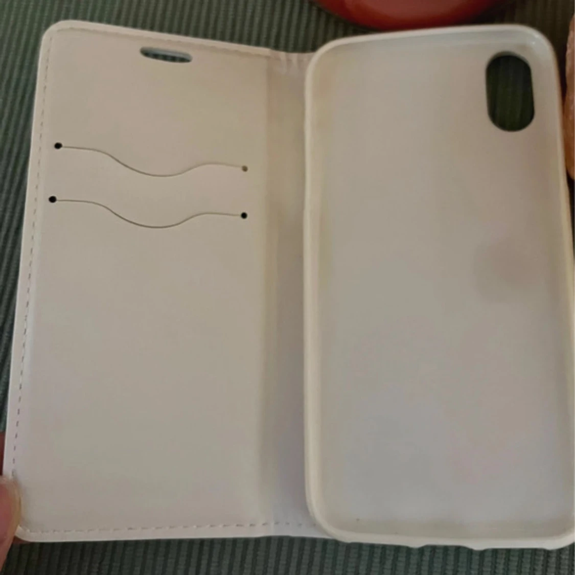 Vit plånboksfodral till mobil - 1