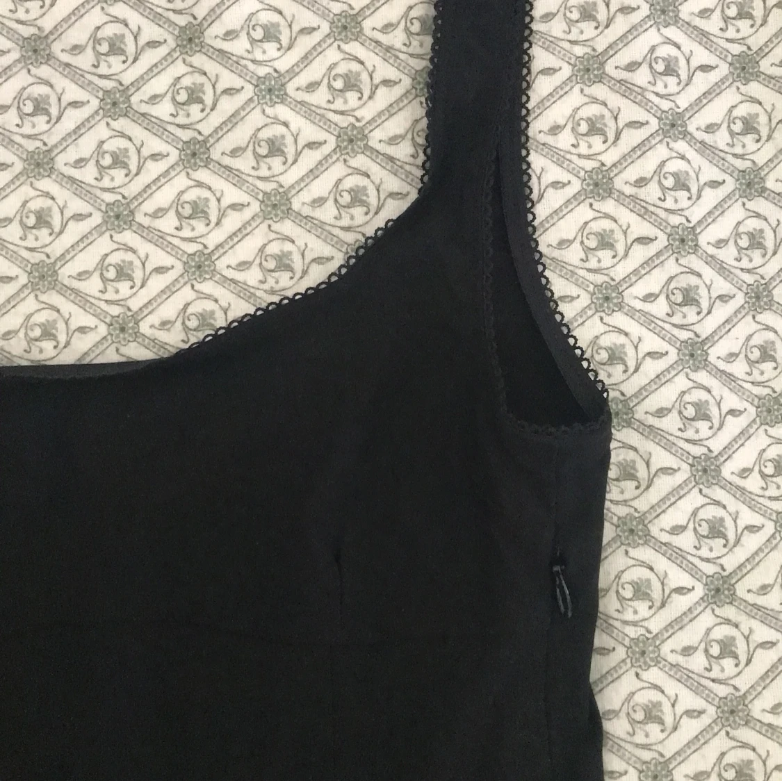 Svart kort klänning från H&M Divided - 1