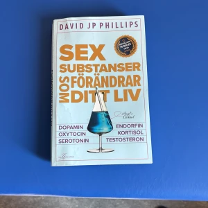 Sex substanser som förändrar ditt liv - Upptäck hur dopamin, oxytocin, serotonin, endorfin, kortisol och testosteron påverkar dig! En inspirerande bok för dig som vill förstå mer om hjärnan och känslor. Perfekt för unga vuxna som vill ta kontroll över sitt välmående.