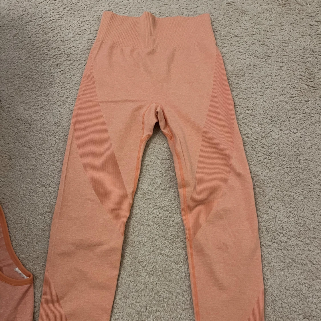 Rosa träningstopp och tights från Lager 157 - 2